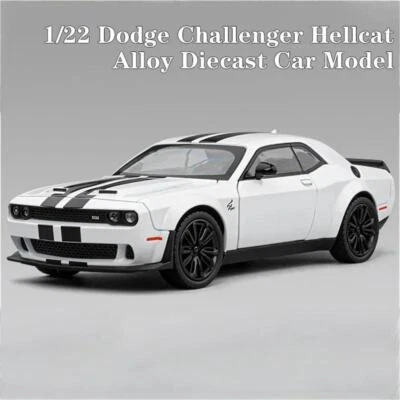 Литая модель автомобиля Dodge Challenger Redeye Hellcat масштаба 1:22 со звуком и светом подарок - Изображение 1 из 4