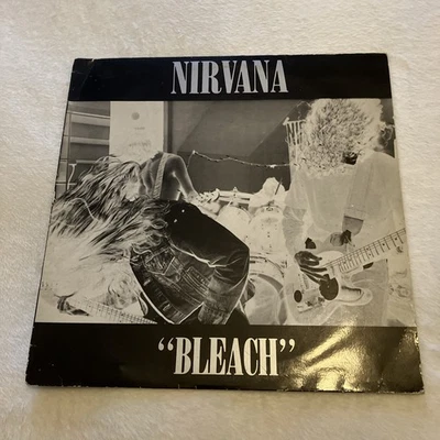 NIRVANA - "BLEACH"  VINYL 12" Record LP  / FIRST PRESSING UK TUPLP6 1989 VG+ Foto 1 de 4