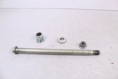 TRIUMPH AMERICA LT 2015 eje trasero con collares y tuerca Foto 1 de 4