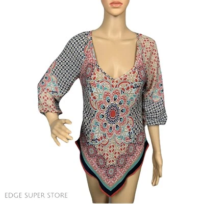 Heart Soul 红色蓝色佩斯利 V 领农民波西米亚 3/4 袖衬衫上衣,尺寸 S — 第 1/3 张图片