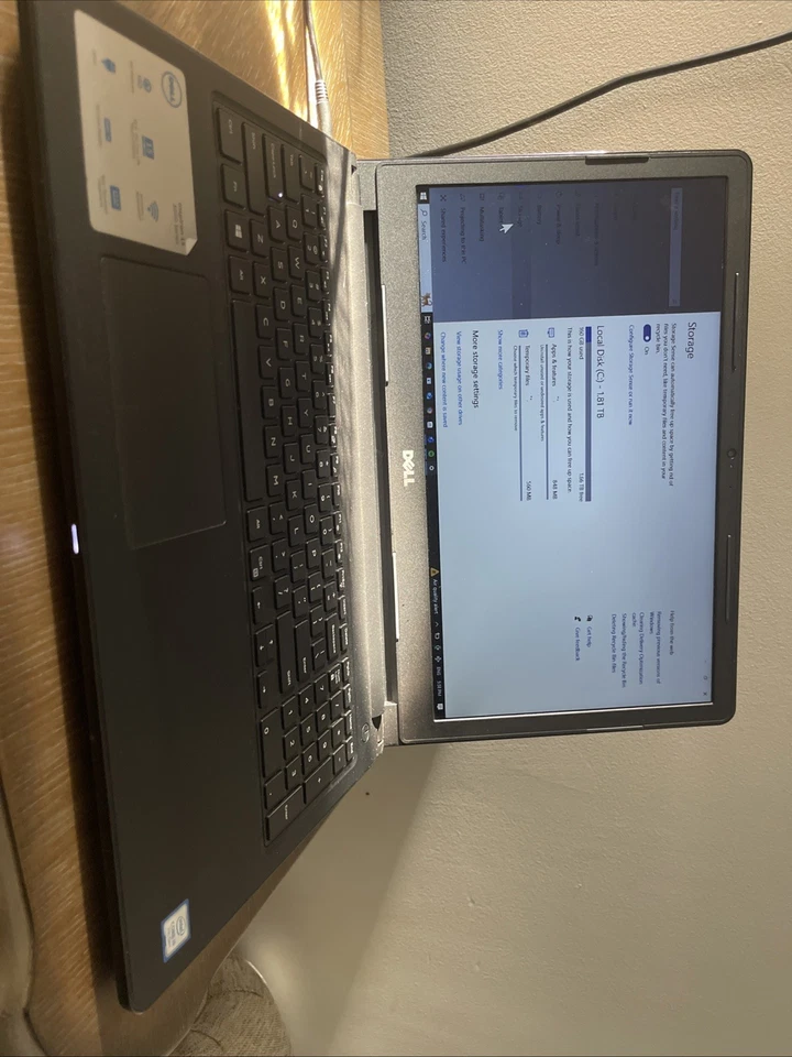 Portátil/portátil Dell 3520 15,6 pulgadas negro - 4R6NG Foto 1 de 3