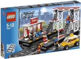 LEGO CITY: Train Station (7937) COMPLETE with Instructions and Box