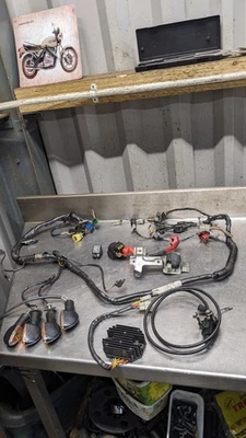 SUZUKI GS500 ЖГУТ ПРОВОДОВ ЭЛЕКТРИЧЕСКИЕ КОМПОНЕНТЫ GS 500 E 1994 - Изображение 1 из 4