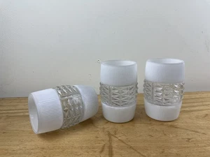 DREI VINTAGE MID CENTURY MATTIERTE GEPRESSTE KRISTALL GESCHLIFFENE GLASSCHIRME KUGELN - Bild 1 von 7