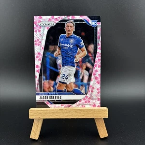 24-25 Panini Prizm EPL - Jacob Greaves #280 RC Cherry Blossom Choice /20 Ipswich - Bild 1 von 3