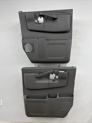 Chevy Express GMC Savana 2500 3500 2016-2024 juego de paneles de puerta gris OEM Foto 1 de 4