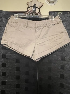 Pantalones Cortos Chinos Juniors Para Mujer Hurley Caqui Frente Plano 7  Foto 1 de 4