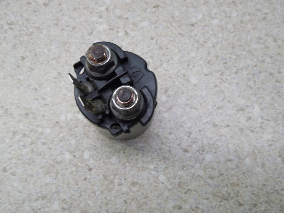 Triumph Tiger Explorer 1200 XC 2013 arranque soleoide bloque de fusibles relé Foto 1 de 1