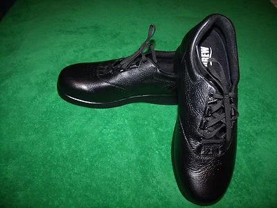 Women's DREW Parade II Leather Therapeutic shoe size 9.5W - Image 1 of 4