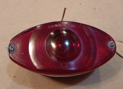 Vintage Signal-Stat E5 oval trailer tail light assembly housing camper travel - Image 1 of 4