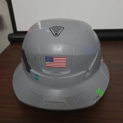 Casco de seguridad gris STUDSON SHK-1 tipo II clase E ala completa sin ventilación Foto 1 de 4