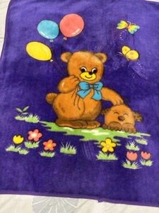 Manta bebé de colección oso de peluche globos cachorro mariposa visón felpa púrpura RARA - Imagen 1 de 4