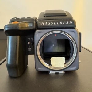 Hasselblad H6D-100c Camera - Medium Format DSLR 100MP from USA - Picture 1 of 13