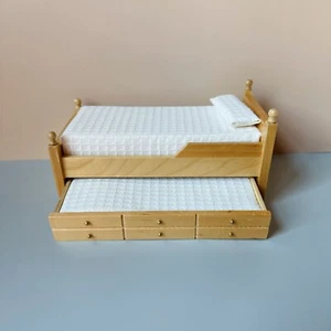 1:12 Scale Dollhouse Miniature Trundle Bed - Picture 1 of 10