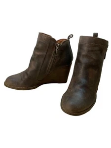 Lucky Brand Womens 6  Booties Leather Zip Ankle Wedge Heels Weathered Look - Picture 1 of 13