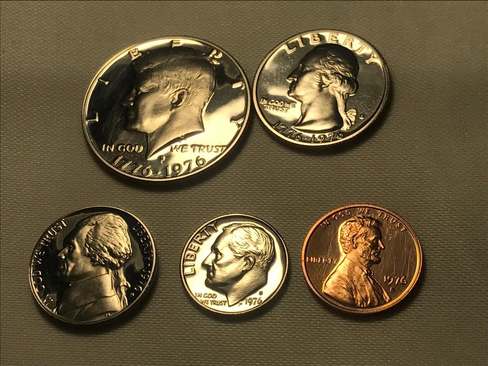 us coins 1776-1976 Bicent Clad set Proof UNC 1c, 5c, dime, quarter, half dollar - Image 1 of 2