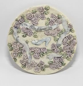Vintage 5" Cinderella Plaque with Purple Roses/Shoe/Ribbon - Round Decor - Picture 1 of 3