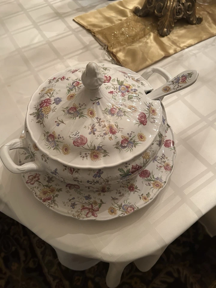 Serving Bowl With Spoon And Platter - Image 1 of 4