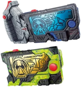 KAMEN RIDER ZERO ONE DX Shining Hopper & Assault Wolf Progress Key Set BANDAI - Picture 1 of 4