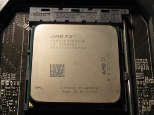 AMD FX-8320 3.50GHz 8-Core CPU Processor FD8320FRW8KHK Socket AM3+ w/ copper HSF - Picture 1 of 3