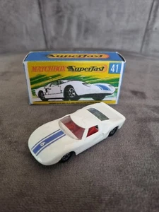 Matchbox Superfast Nº41 Ford GT Blanco Verde Base Restaurado con caja repro - Imagen 1 de 7