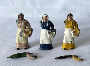 REPAIRS 3 x Playworn Vintage Painted Lead Britains Era Toy 502 Farmers Wife - Picture 1 of 10