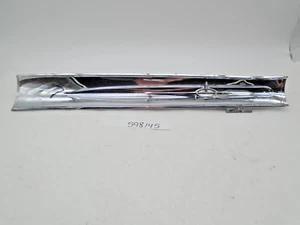 1957 Oldsmobile Dash Trim Piece 569280 With Green Lens for Ashtray Light (pits) - Bild 1 von 12