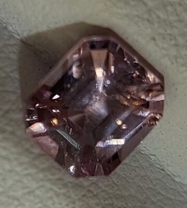 Natural pink spinel gemstone - faceted natural Spinel 1.25 CTS - Picture 1 of 10