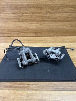 Conjunto de pinzas de freno trasero izquierdo derecho BMW 228i 2012-2016 OEM Foto 1 de 4