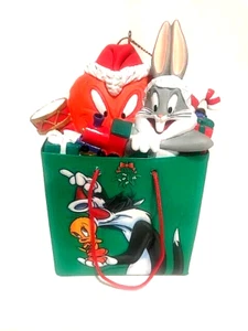 VTG 1998 Warner Brothers Peace On Earth Bugs Bunny/Friends Holiday Bag Ornament - Picture 1 of 12