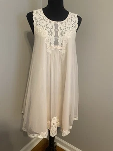 Vintage Shadowline Nachthemd klein hellrosa bestickt Blumen süß zart - Bild 1 von 10