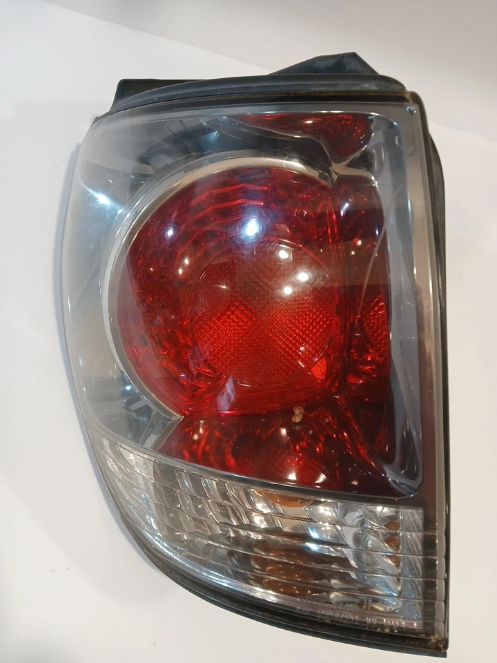 Luz trasera lateral izquierda para conductor Lexus Rx300 2000-2003 OEM MUY BUEN ESTADO Foto 1 de 4