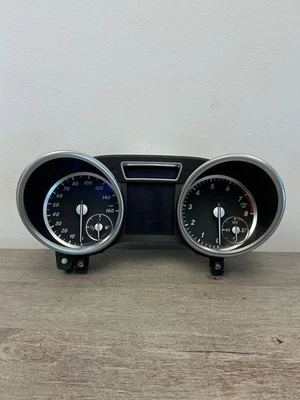 2014 Mercedes Benz GL450 Used Instrument Cluster 1030052152 - Image 1 of 4