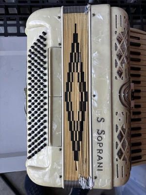 Acordeón S. Soprani - Para piezas o reparación - De colección - Fuelle dañado - Imagen 1 de 4