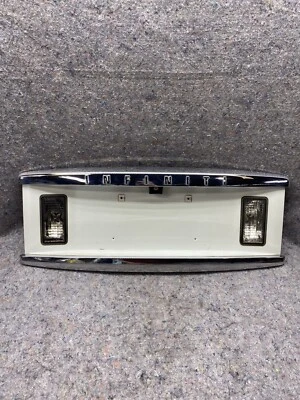 Infiniti QX56 2004-2010 maletero tapa matrícula cubierta con cámara negro Foto 1 de 4