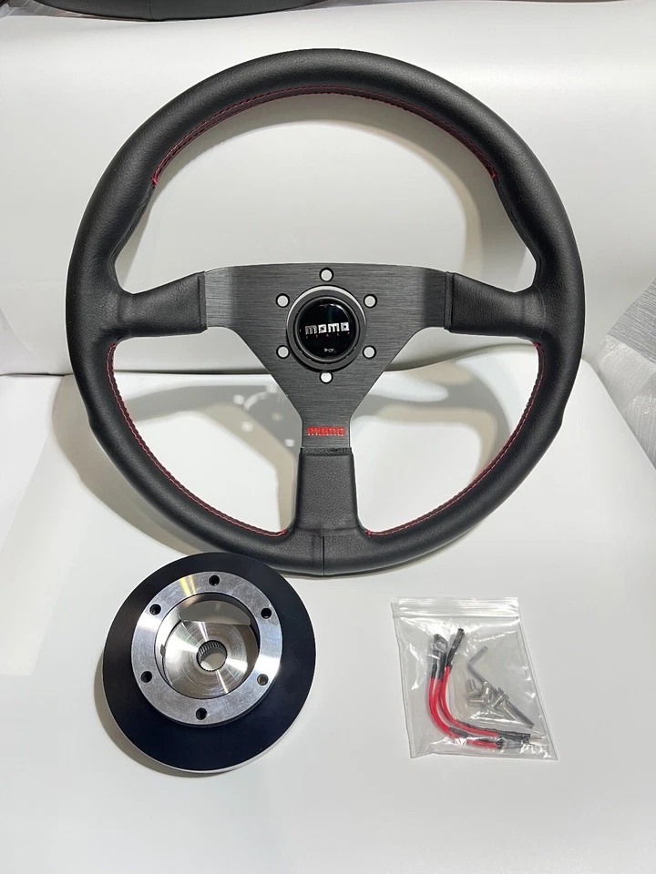 Rueda Momo Monte Carlo con kit de buje y kit de liberación rápida 03-08 Acura Integra Foto 1 de 4