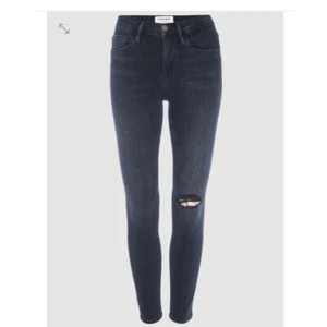 Frame Le Skinny De Jeanne jeans size 26 Distressed NWT Dark mid rise Dynamite - Picture 1 of 8