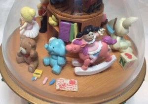 1994 It’s A Small World Christmas Around The World Musical Twirl Top Vintage - Picture 1 of 12