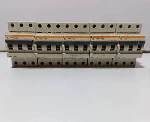 (5Pcs) Merlin Gerin MCB multi9 C6 6Amp 3Pole - Picture 1 of 6