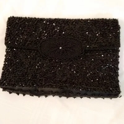 Bolso de mano de colección con cuentas negras cierre a presión carcasa satinada 6"x 8"x 1" hecho en Hong Kong Foto 1 de 4