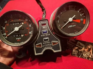 1981 HONDA CM400T GAUGES SPEEDOMETER SPEEDO INDICATORS CM 400 OEM - Picture 1 of 11