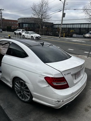 Faros/luces traseras europeos 2012-2014 Mercedes Benz W204 C250 C300 C350 Foto 1 de 4