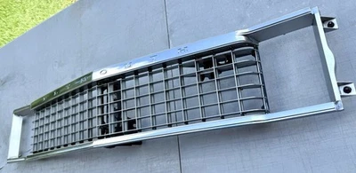 Factory Original OEM 1980 Plymouth Volare Front Radiator Grille Grill Roadrunner Foto 1 de 4