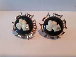 Vintage 10K Gold VictorianStyle Cameo Earrings screwback earrings, with diamonds - Picture 1 of 4