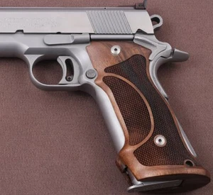 All 1911's FIT Model Compatible Walnut Grips Diamond - Picture 1 of 2