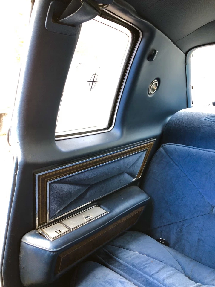 74-79 Lincoln Continental Town Coupe OEM painel de porta Quater interior RR direita - Imagem 1 de 4