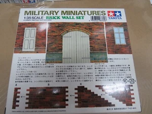 TAMIYA MINIATURE MILITARI SCALA 1/35 SET MURO MATTONI KIT PLASTICA - Foto 1 di 1