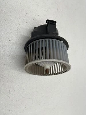 2011 - 2013 VOLVO S60 3.0L AWD AC A/C AIR HEATER BLOWER FAN MOTOR OEM - Изображение 1 из 3