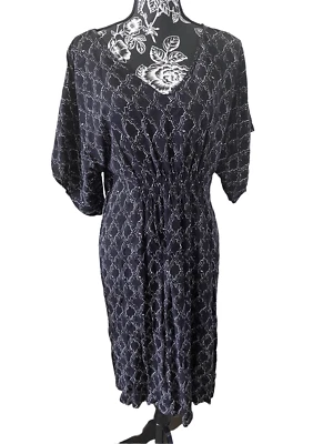 Liz Lange Maternity Geometric Dress V Neck Formal Wedding Occupational - Image 1 of 4