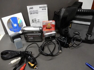JVC GR-D770U Mini DV Camcorder For Parts or Repair Includes 4 Maxell Mini DV Tap - Image 1 of 4